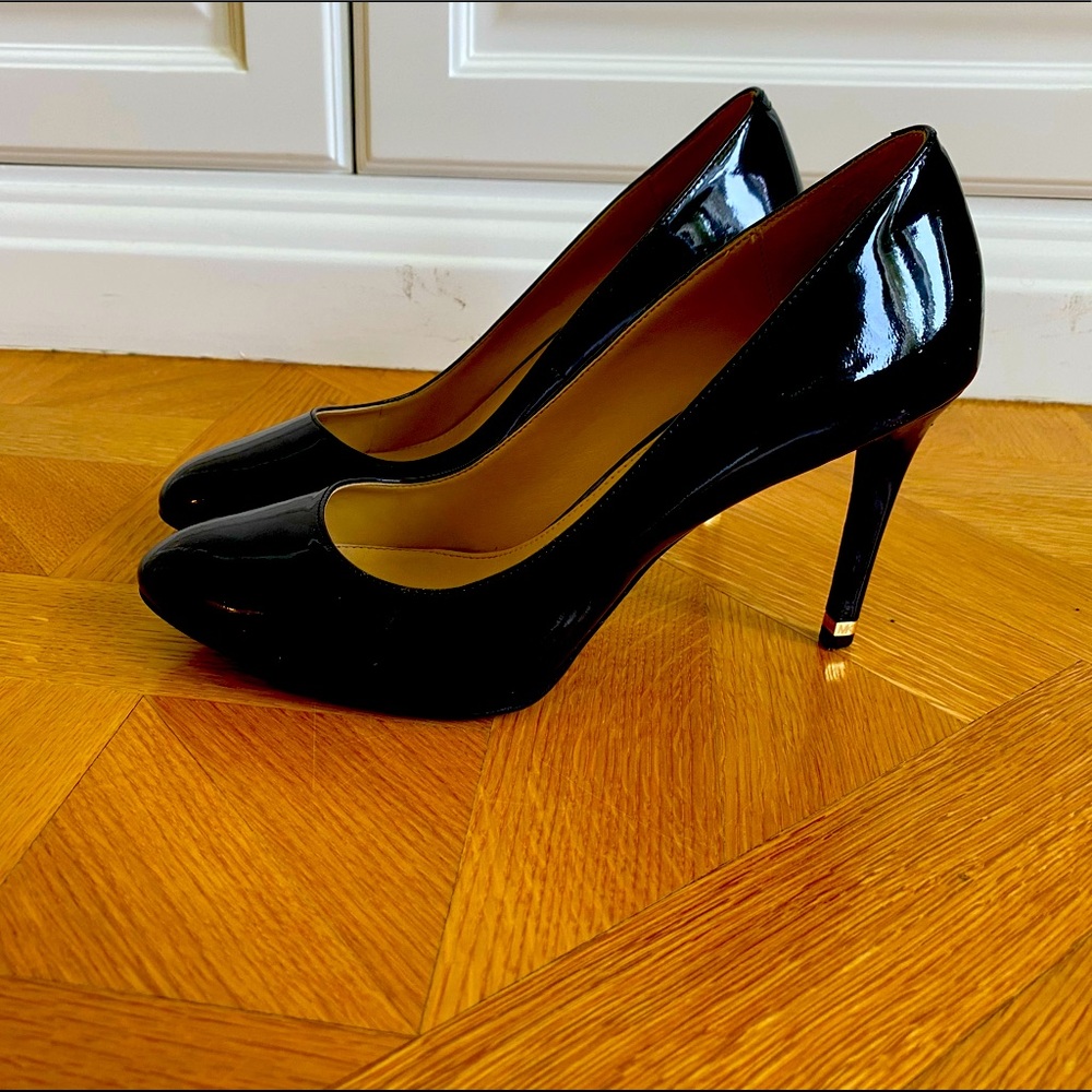 Michael Kors pumps